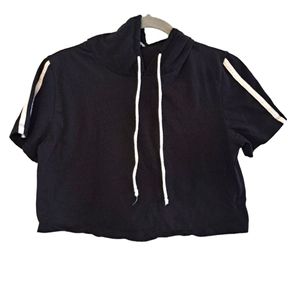 Charlotte Russe Short Sleeved Hooded Crop Top Size Large